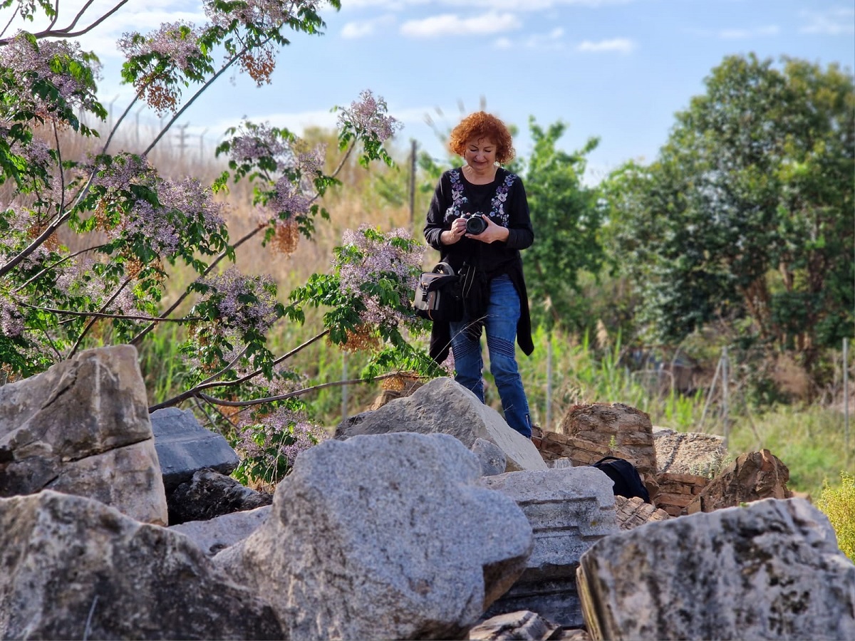 Nuevos hallazgos en un solar de San Isidro de diversas piezas que componían el antiguo monumento a Sorolla de la playa del Cabanyal.