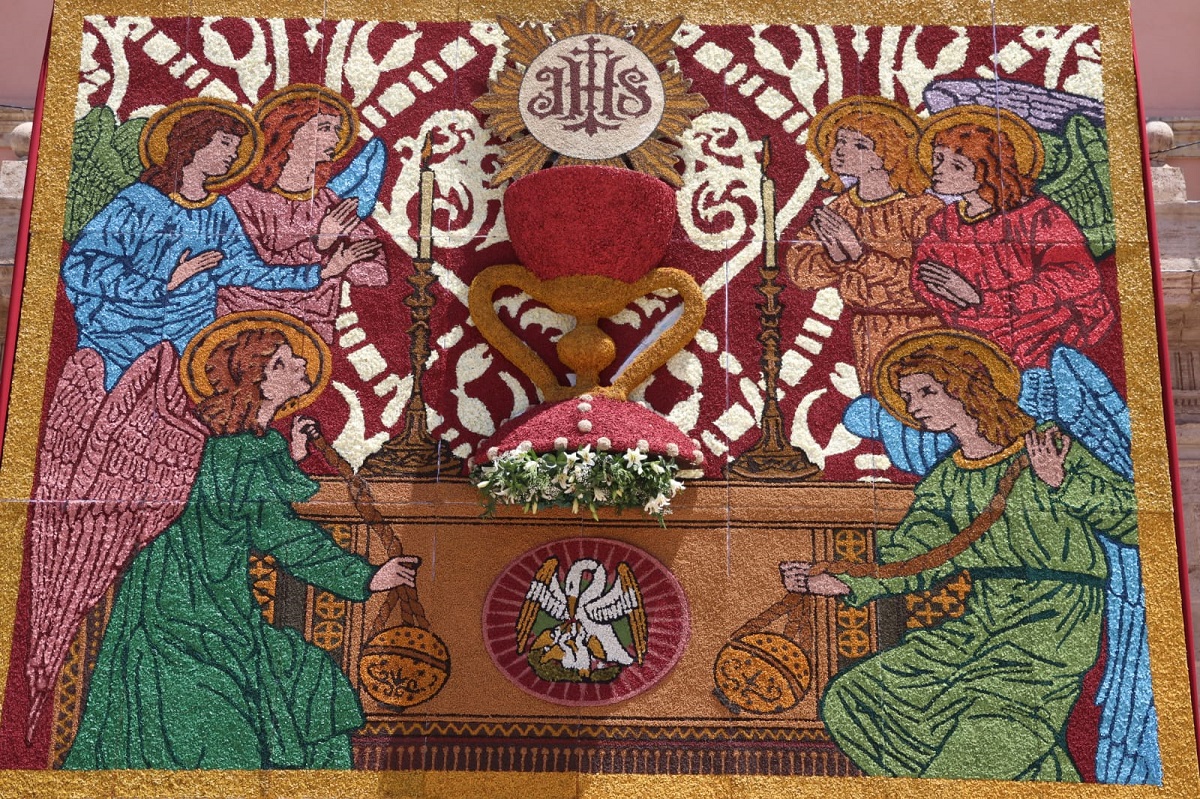 Tapiz del Corpus en la plaza de la Virgen de Valencia