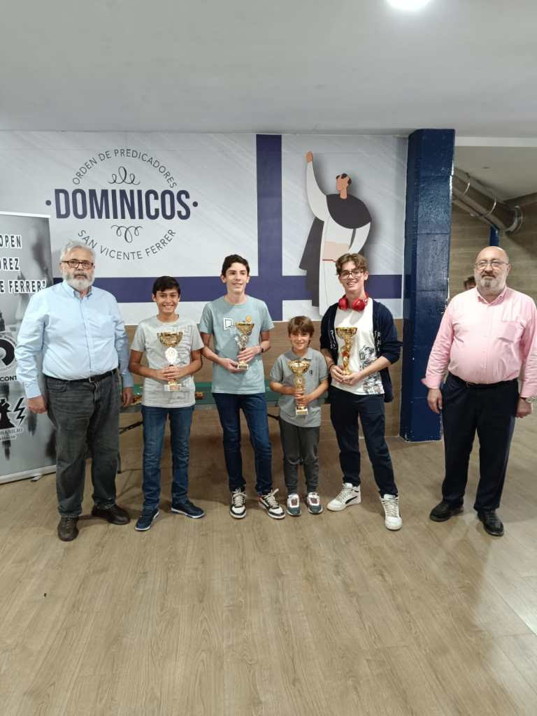 Los primeros clasificados de la general del torneo escolar.