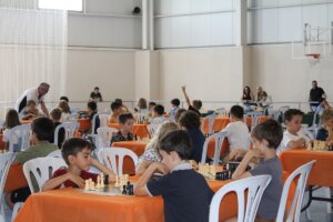 Tercer eliminatoria del Campeonato inter escolar 'El Gran Salto'