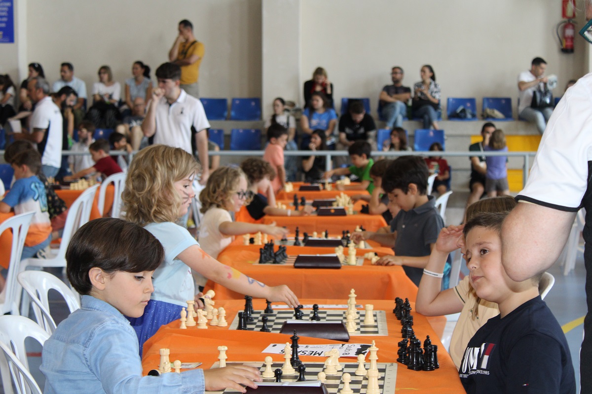 Tercer eliminatoria del Campeonato inter escolar 'El Gran Salto'