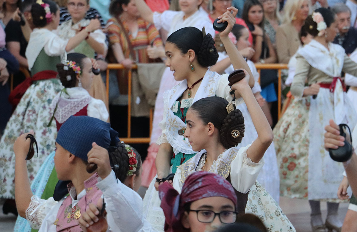 Dansà Infantil a la Virgen de los Desamparados