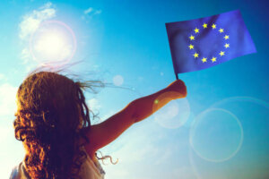 Imagen niña con bandera Europea