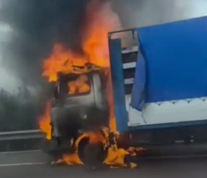 incendio camión A7 Rafelbunyol