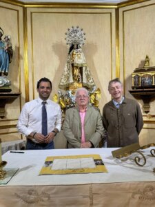 Sagredo, Francisco Arnau y el párroco Vicente María