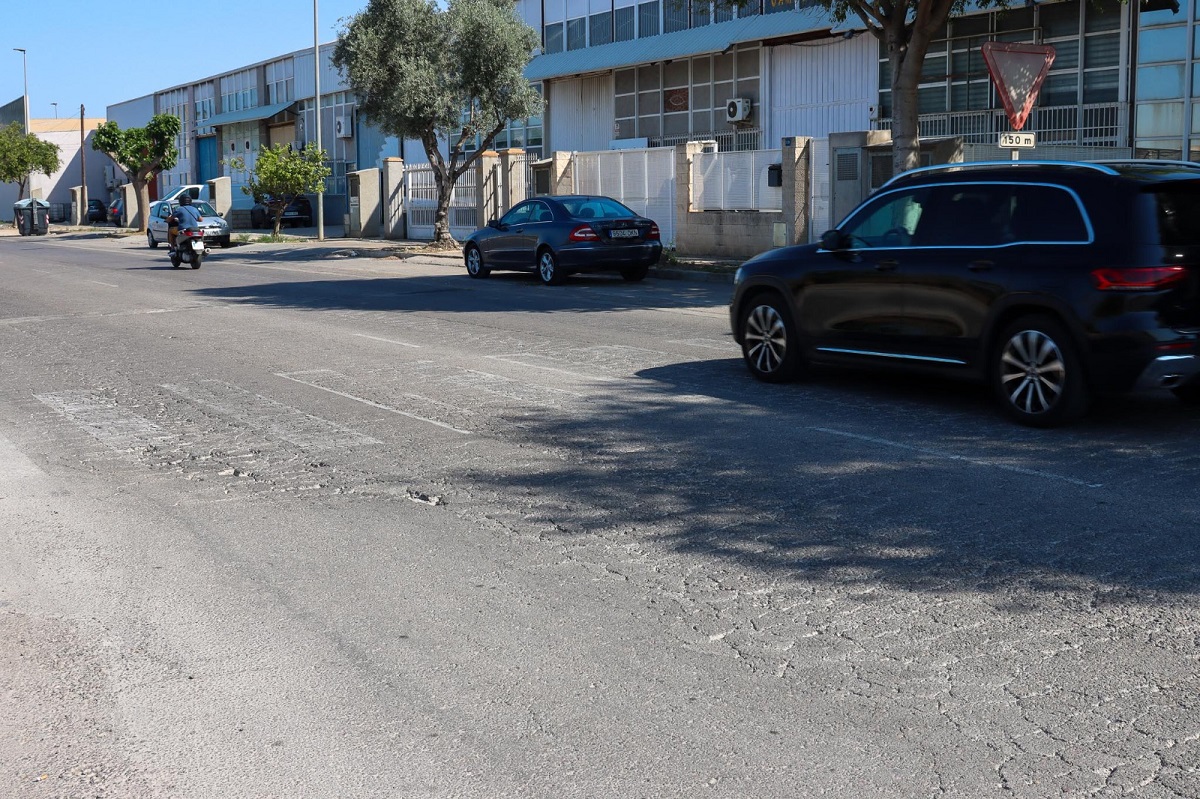 Estado del pavimento en la calle Perelló de Mas del Jutge