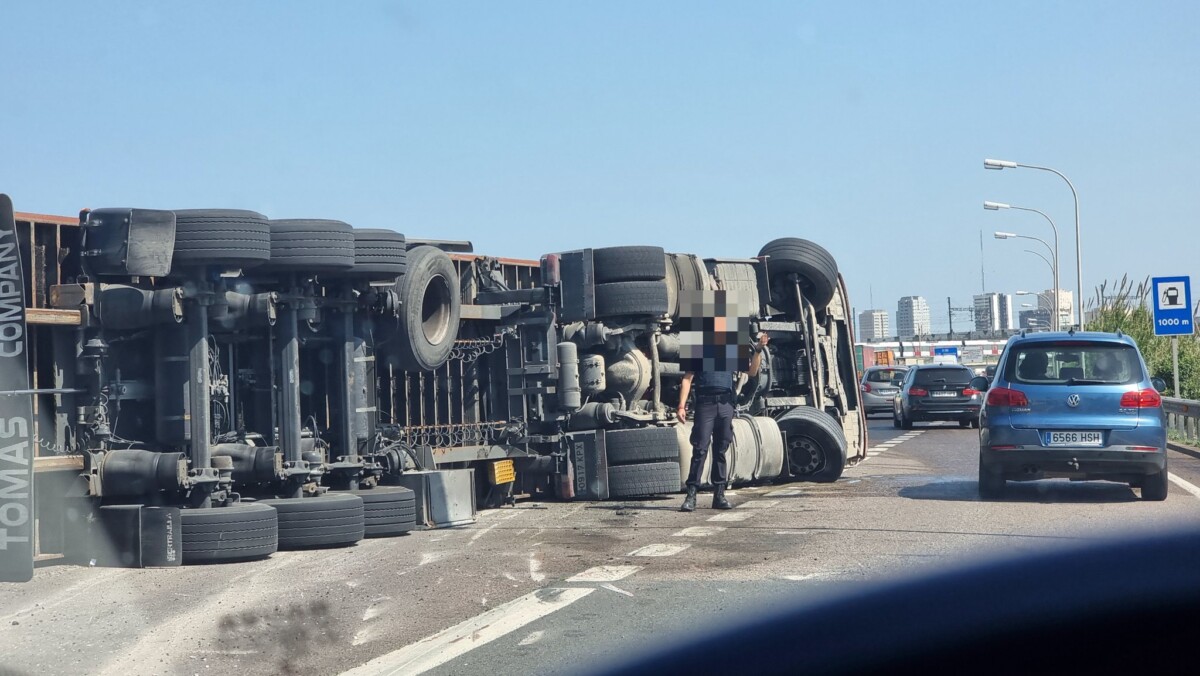 Camión volcado V-30