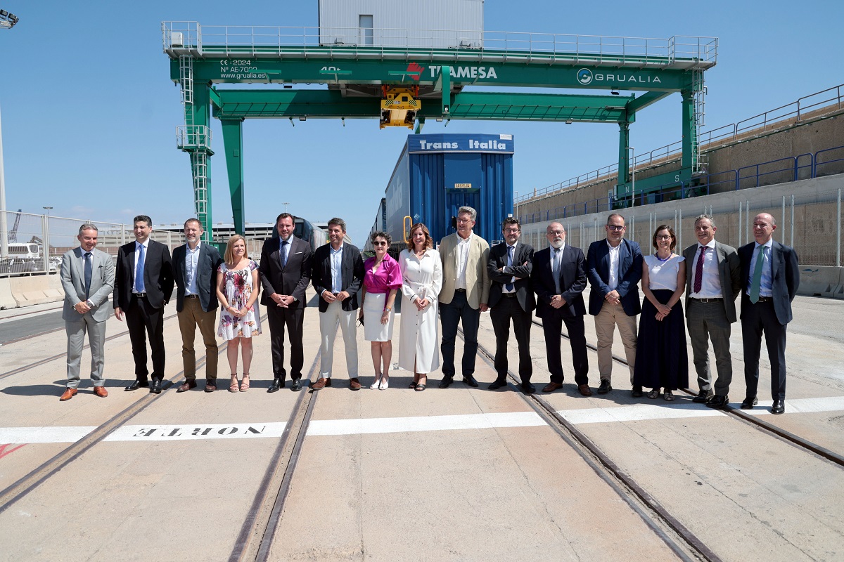 Puesta en marcha de la autopista marítimo-ferroviaria del Puerto de Valencia