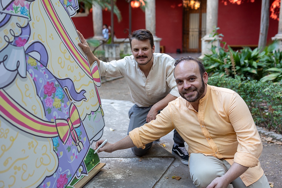 Ceballos y Sanabria firman los ninots