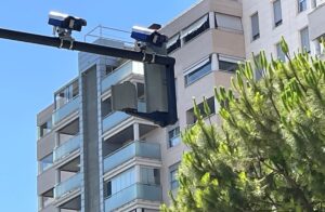 Cámara de control en la Zona de Baixes Emissions de València
