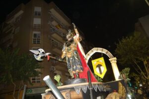Desfile de la capitanía cristiana Artal de Luna en Manises