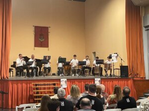 Colla de dolçainas y tabales del Centre Artístic Musical de Moncada
