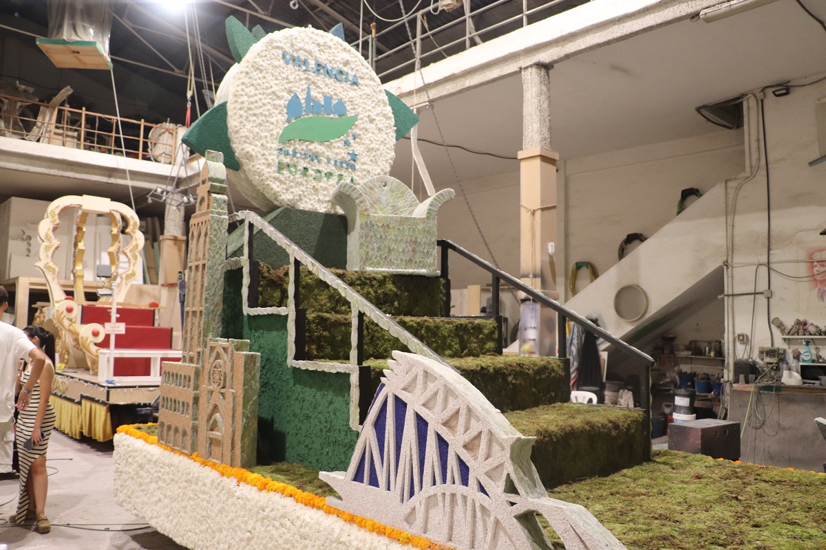 Carroza de Valencia Capital Verde Europea para la Batalla de Flores