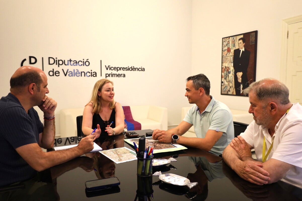 Natalia Enguix Higinio Yuste Massalfassar reunión carril bici