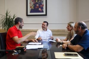 Reunión entre representantes de Alcàsser y la Diputación de Valencia