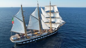 Buque escuela italiano 'Palinuro'