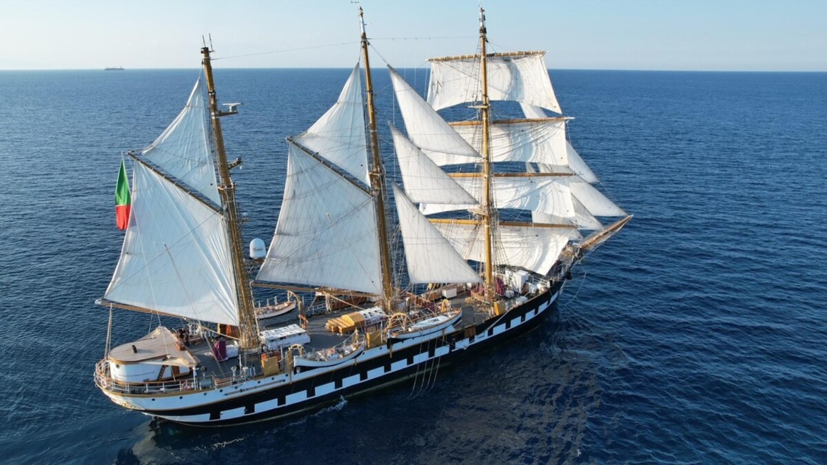 Buque escuela italiano 'Palinuro'