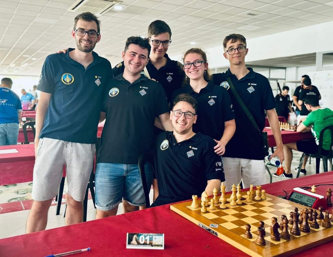 Integrantes del Club de Ajedrez de Silla en el Campeonato de España absoluto de ajedrez rápido