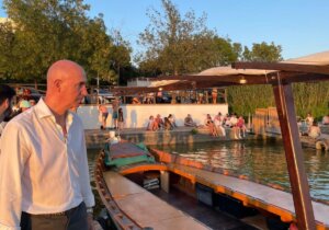 José Gosálbez en su visita al Pouet del Saler