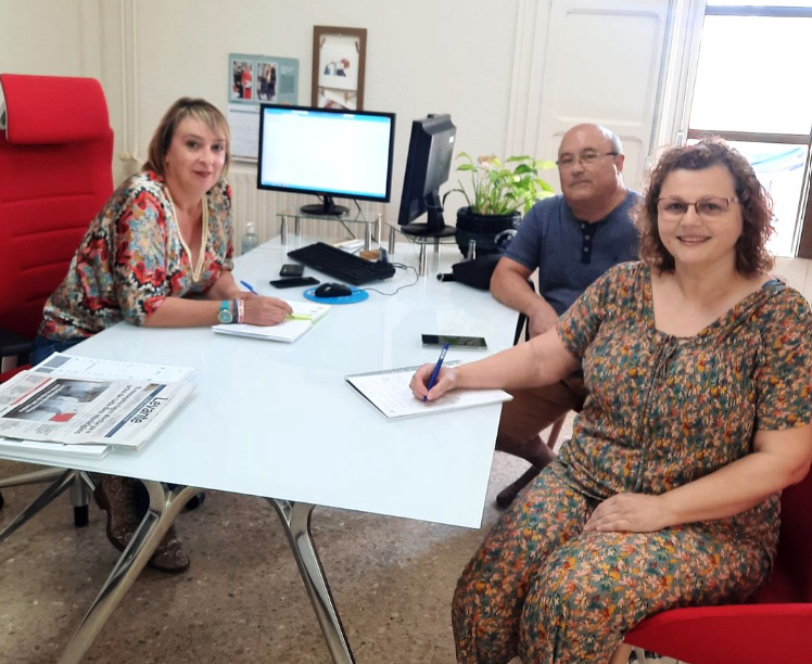 reunión hermandad benetusser alcaldesa eva sanz