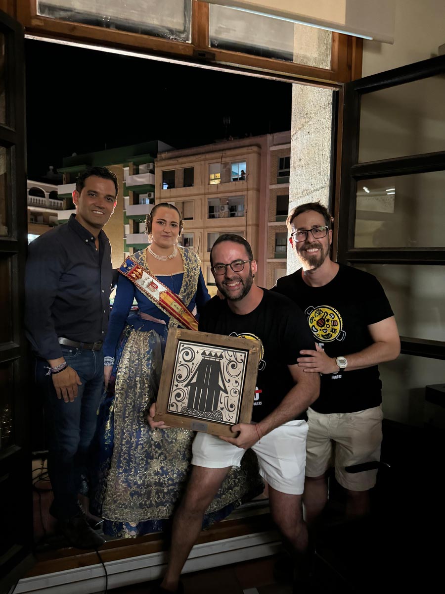 Sagredo, los pregoneros Jajajerers de este año junto con la Reina de las Fiestas en el acto del pregón anoche