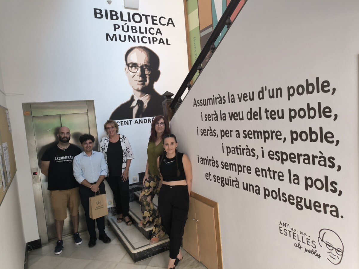 Inauguración Mural VA Estellés Biblioteca Benetússer
