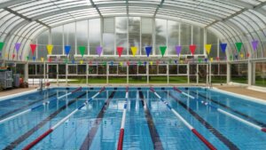 Mejoras en la cúpula de la piscina cubierta de Puçol