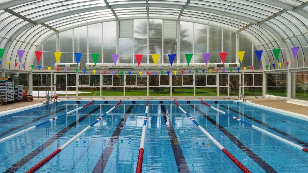Mejoras en la cúpula de la piscina cubierta de Puçol