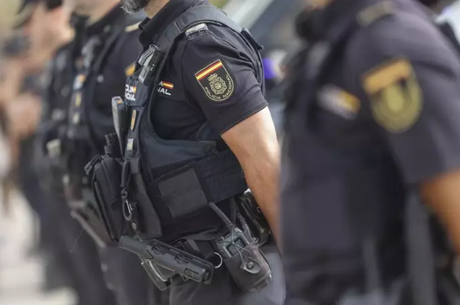 policía nacional agentes