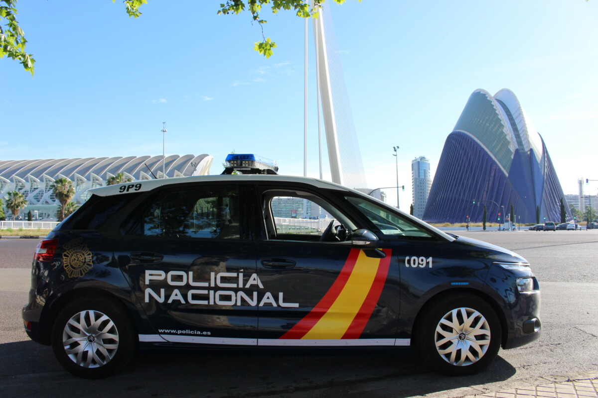 policía nacional ciudad artes y ciencias