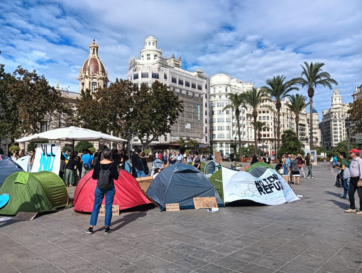 acampada Valencia no está en venta