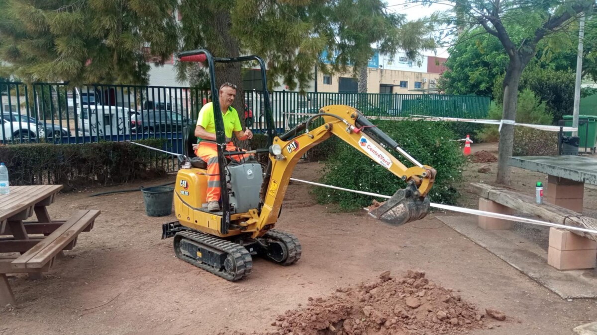 Bonrepòs i Mirambell planta arbolado para crear islas climáticas en jardines y parques