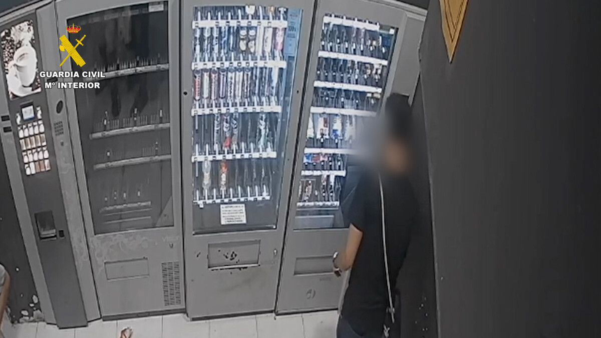 Dos menores, investigados por un delito de odio y un hurto en las fiestas locales de Silla