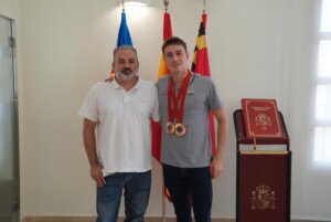 enriquealhambraconeltenientealcaldededeportesjosemanuelmora