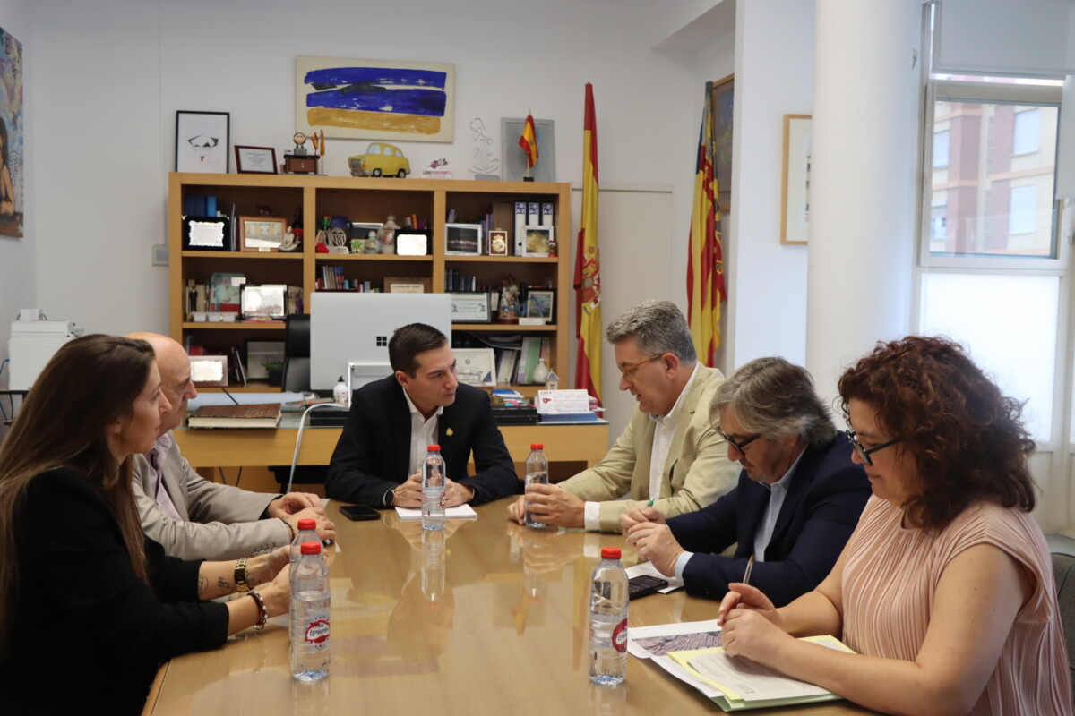 Reunión CV-35 y soterramiento vías Burjassot. Rafa García y Vicente Martínez Mus