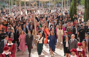 Procesión cívica 9 Octubre. Papi Robles