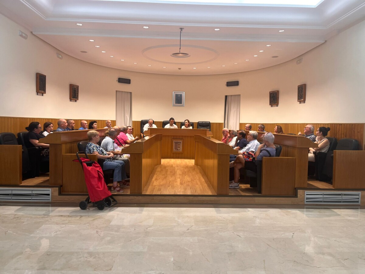 Reunión vecinos con equipo gobierno peatonalizacion calle Mayor