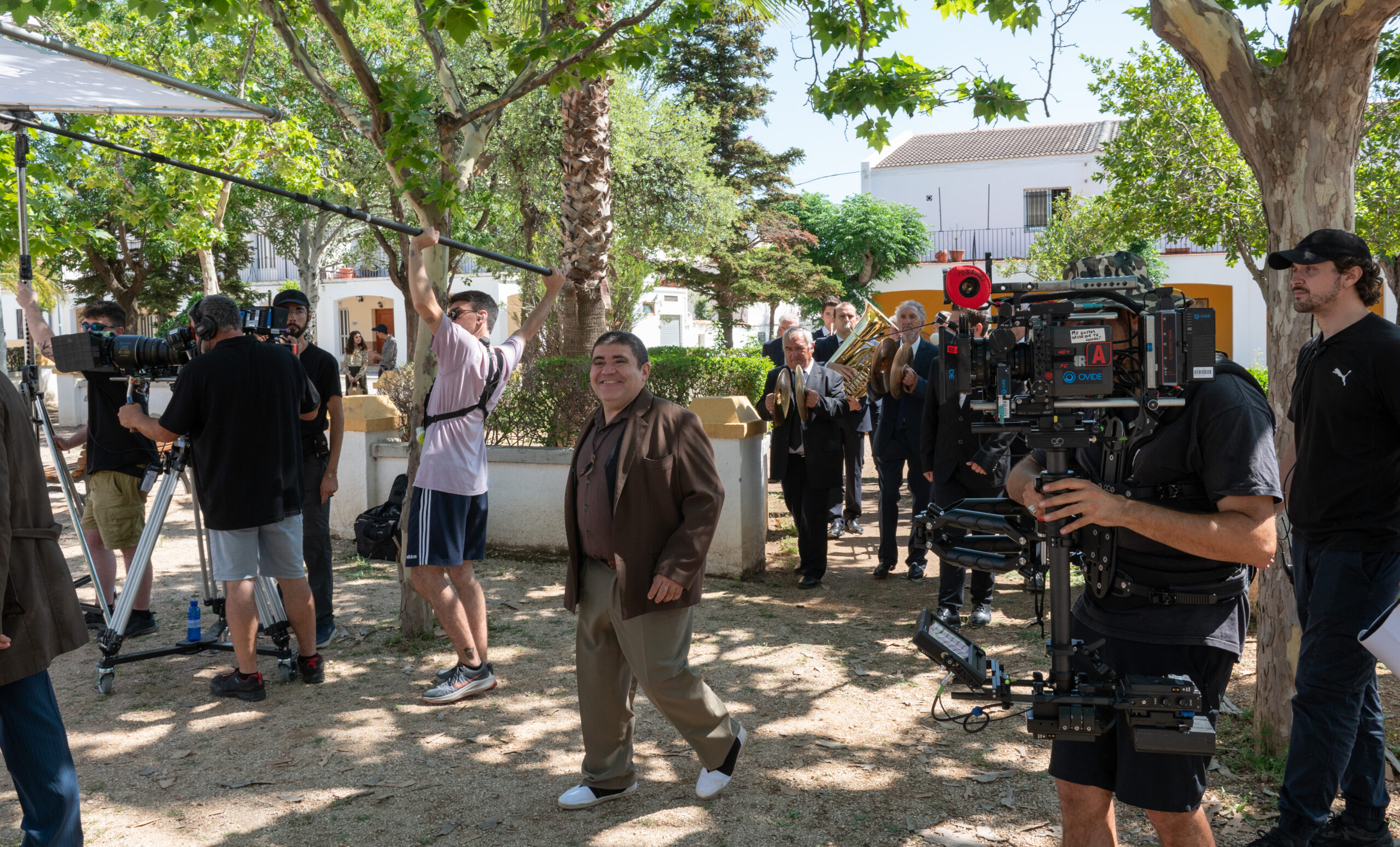Equipo de rodaje de la serie L'Alqueria Blanca en exteriores