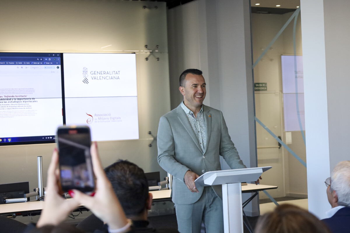 Vicent Mompó jornada medios AMDComVal