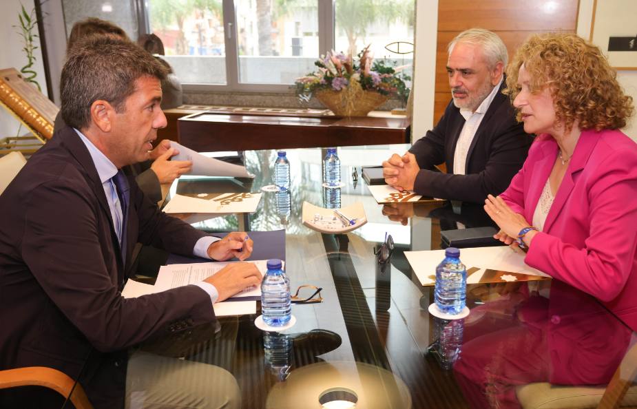 visita-carlos-mazon-ayuntamiento-de-torrent