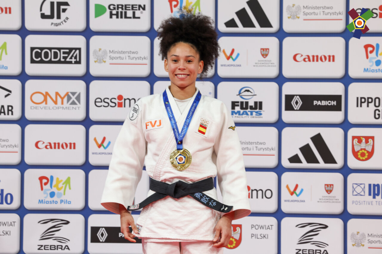 Ayumi Leiva conquista Europa