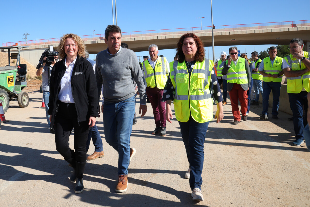 La CV-33 entre Torrent y Valencia reabre este martes tras intensas labores de limpieza y reparación