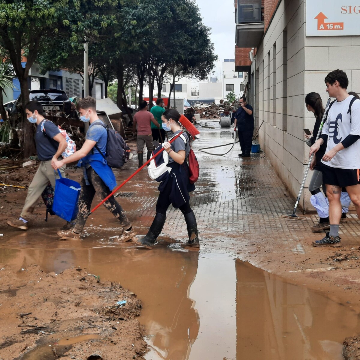 voluntarios DANA Paiporta