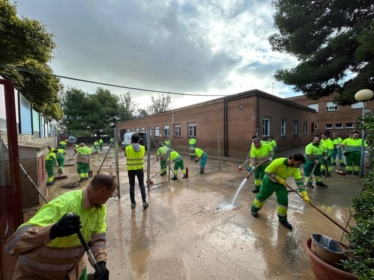 Educación reubica al alumnado del Centro de Educación Especial Rosa Llàcer, afectado por la DANA, en dos centros de València