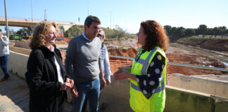 Visita de autoridades a las obras de la CV-33 en Torrent