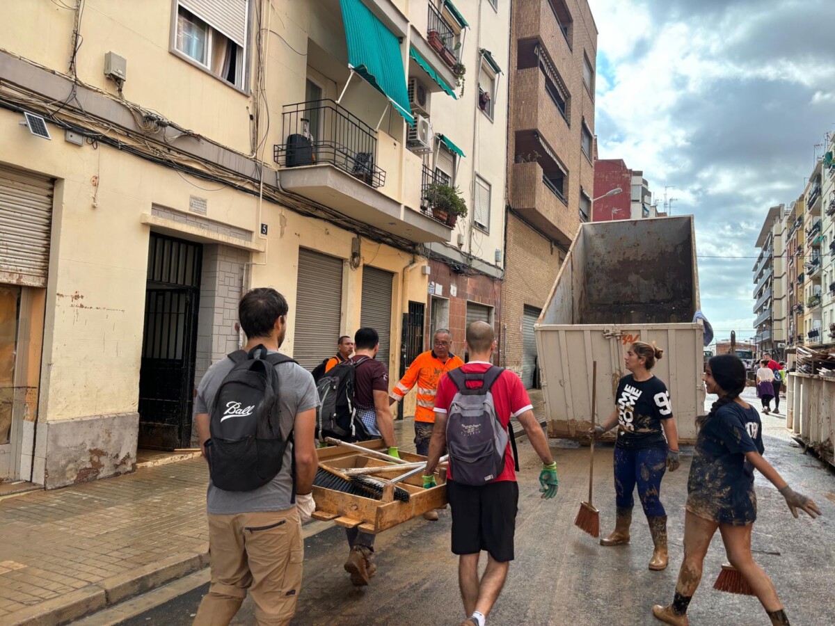 voluntarios ayuda DANA