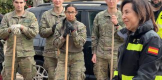 visita ministra Defensa zonas afectadas por la DANA