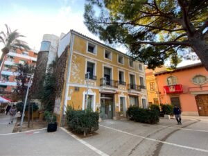 Edificio de la Biblioteca Municipal de Picanya en proceso de adaptación