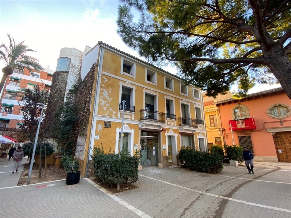 Edificio de la Biblioteca Municipal de Picanya en proceso de adaptación