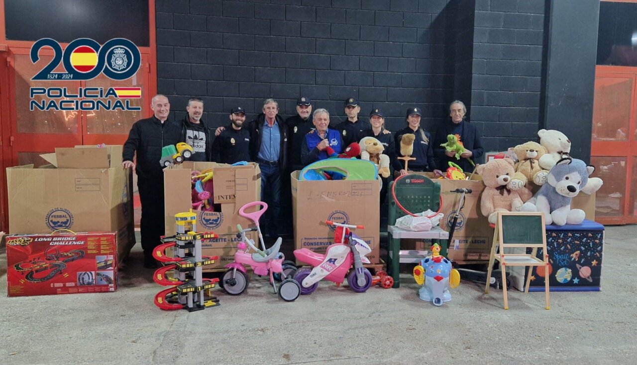 recogida solidaria de juguetes de la Policía Nacional